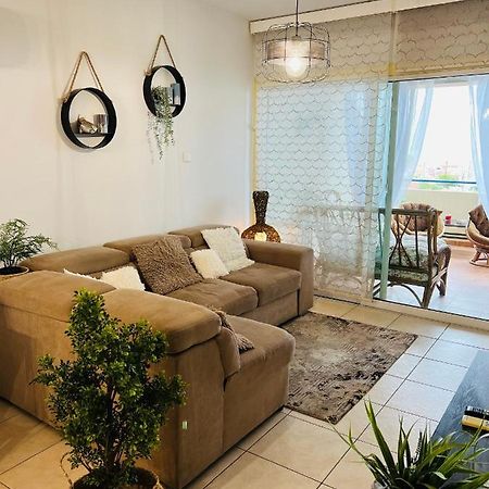 Carisa Holiday Rooms Larnaca Bagian luar foto