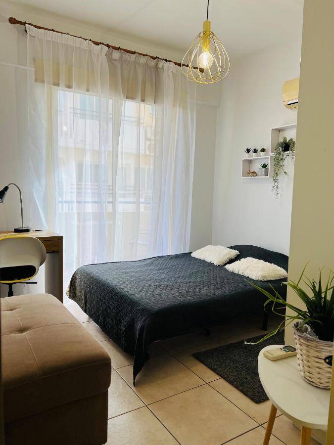 Carisa Holiday Rooms Larnaca Bagian luar foto